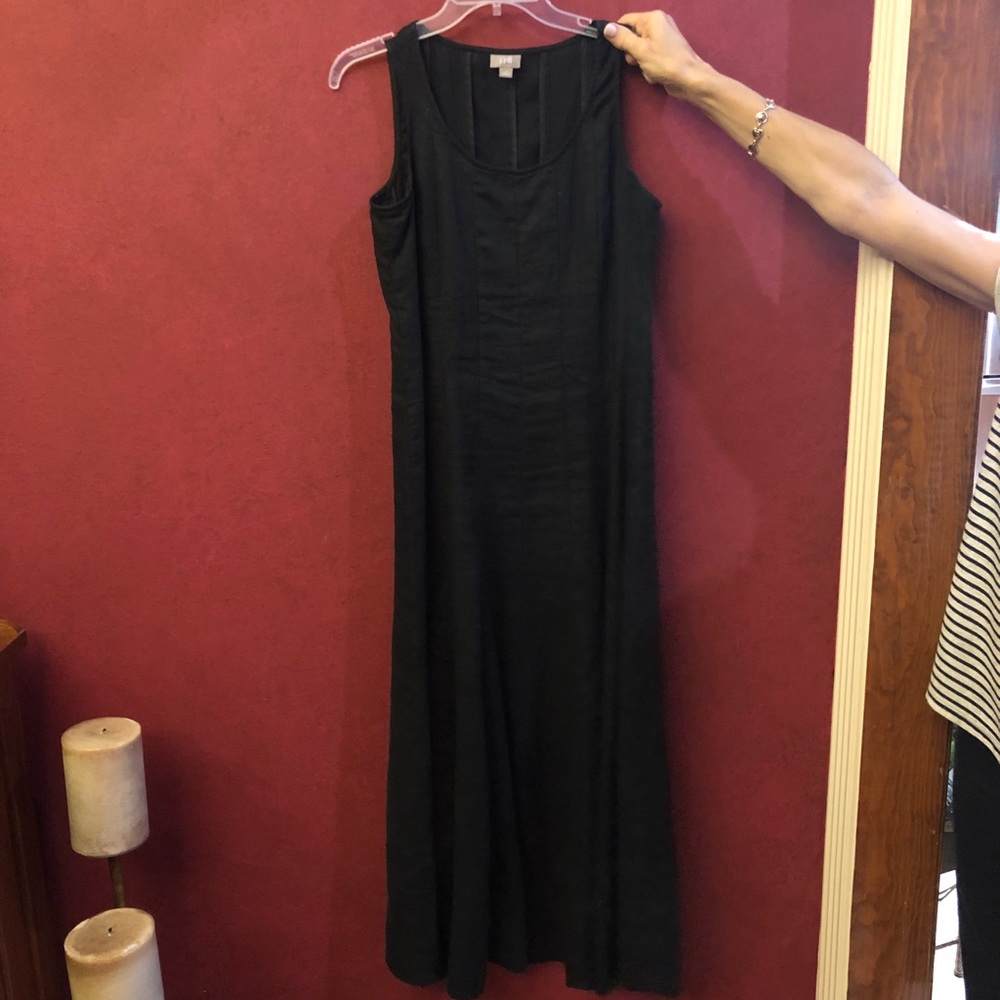 Black linen dress